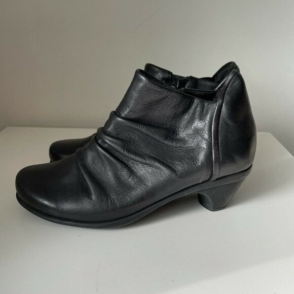 Naot Black Advance Bootie Boot euro 35 US4 - Picture 1 of 6